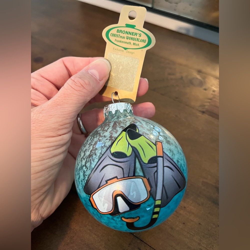 Bronner’s Snorkel / Scuba Diving Glass Ornament, NWT.